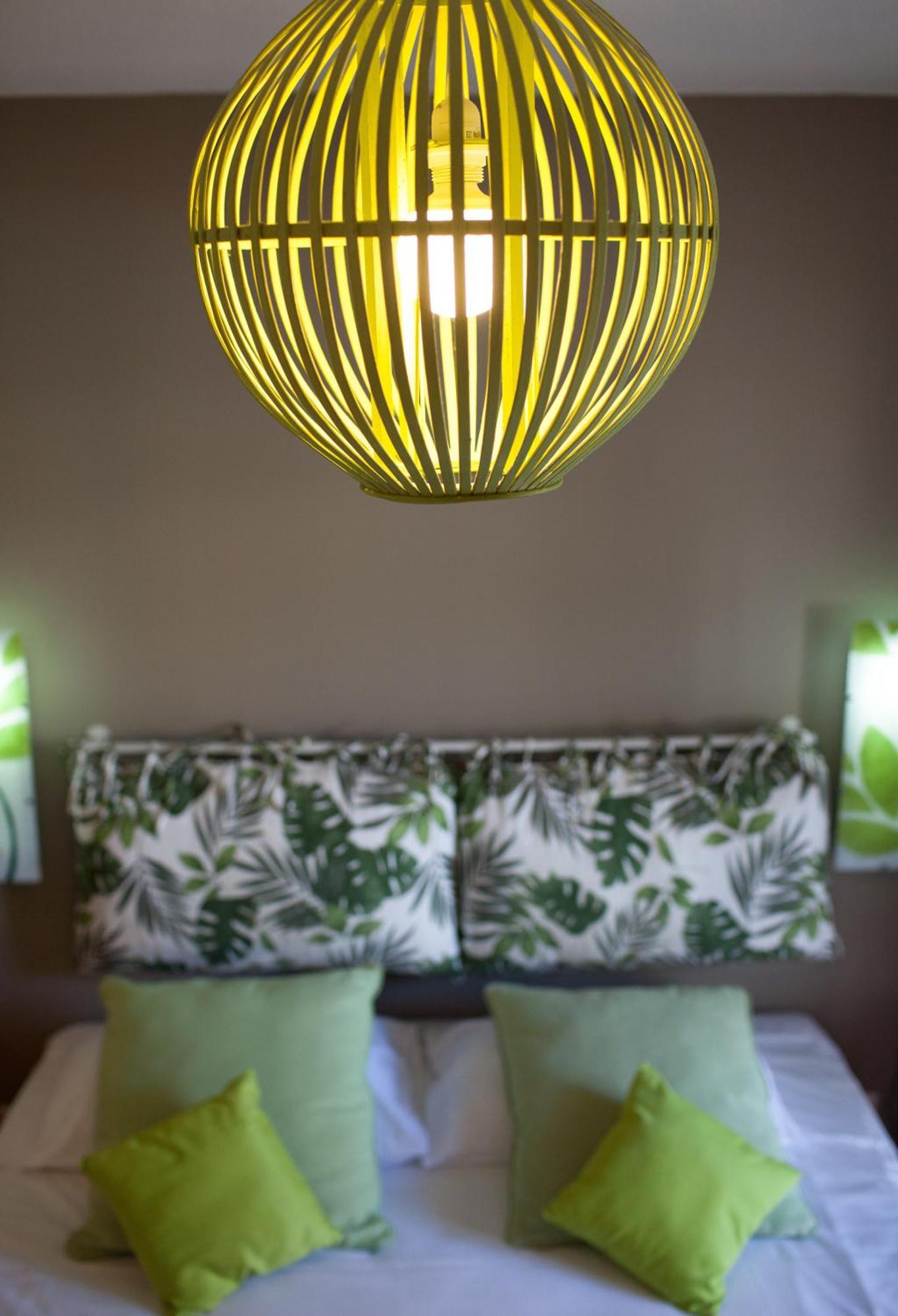 Ermitage Boutik Hotel/ Blue Beach Saint-Gilles-les-Bains Zimmer foto