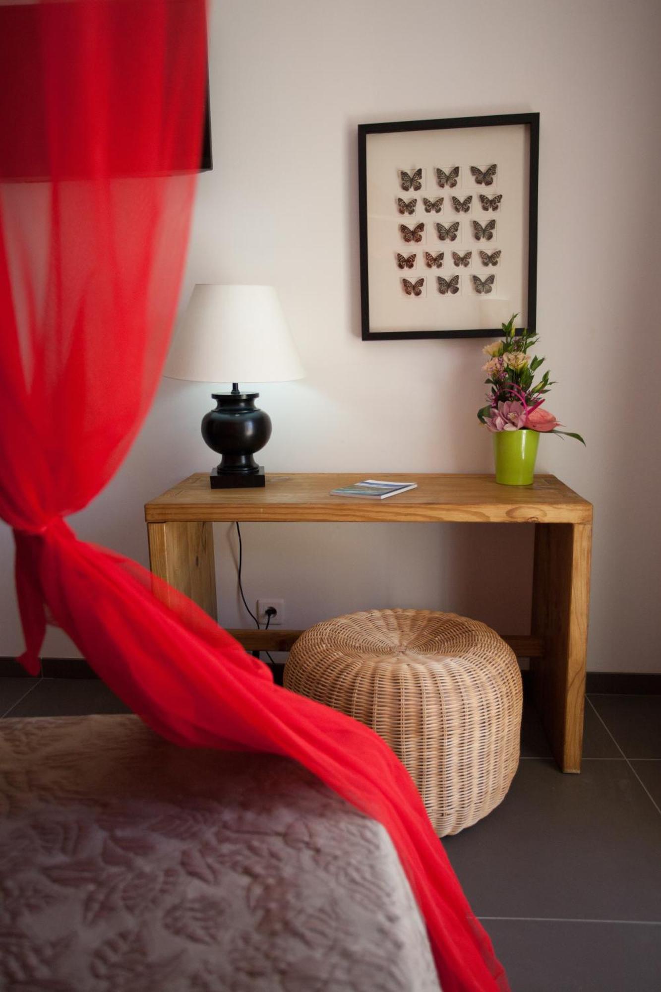 Ermitage Boutik Hotel/ Blue Beach Saint-Gilles-les-Bains Zimmer foto